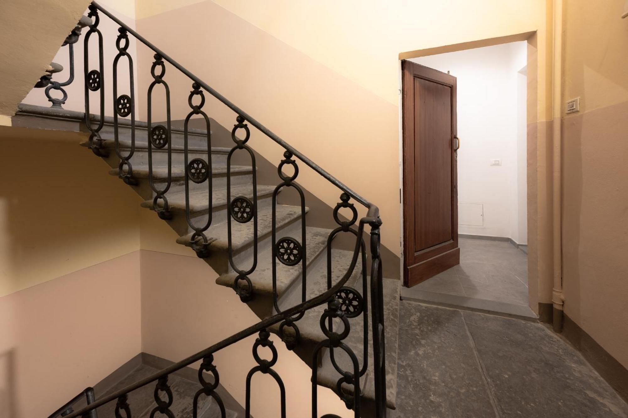 Via Ponte Alle Mosse, 19 - Charming - A Chic, Newly Renovated Near Tram Leopolda, A Few Min From Downtown