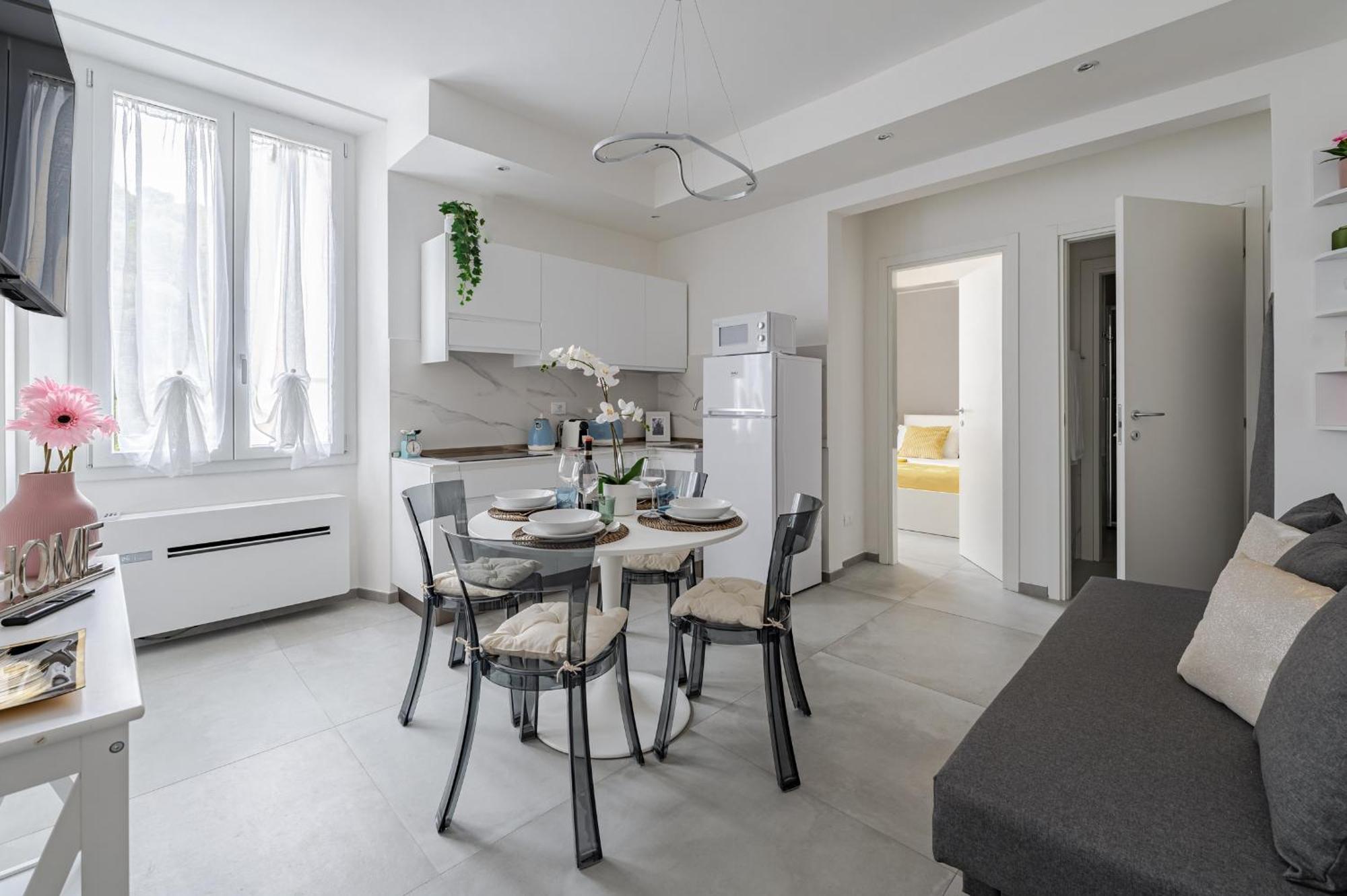 Via Ponte Alle Mosse, 19 - Charming - A Chic, Newly Renovated Near Tram Leopolda, A Few Min From Downtown Apartamento