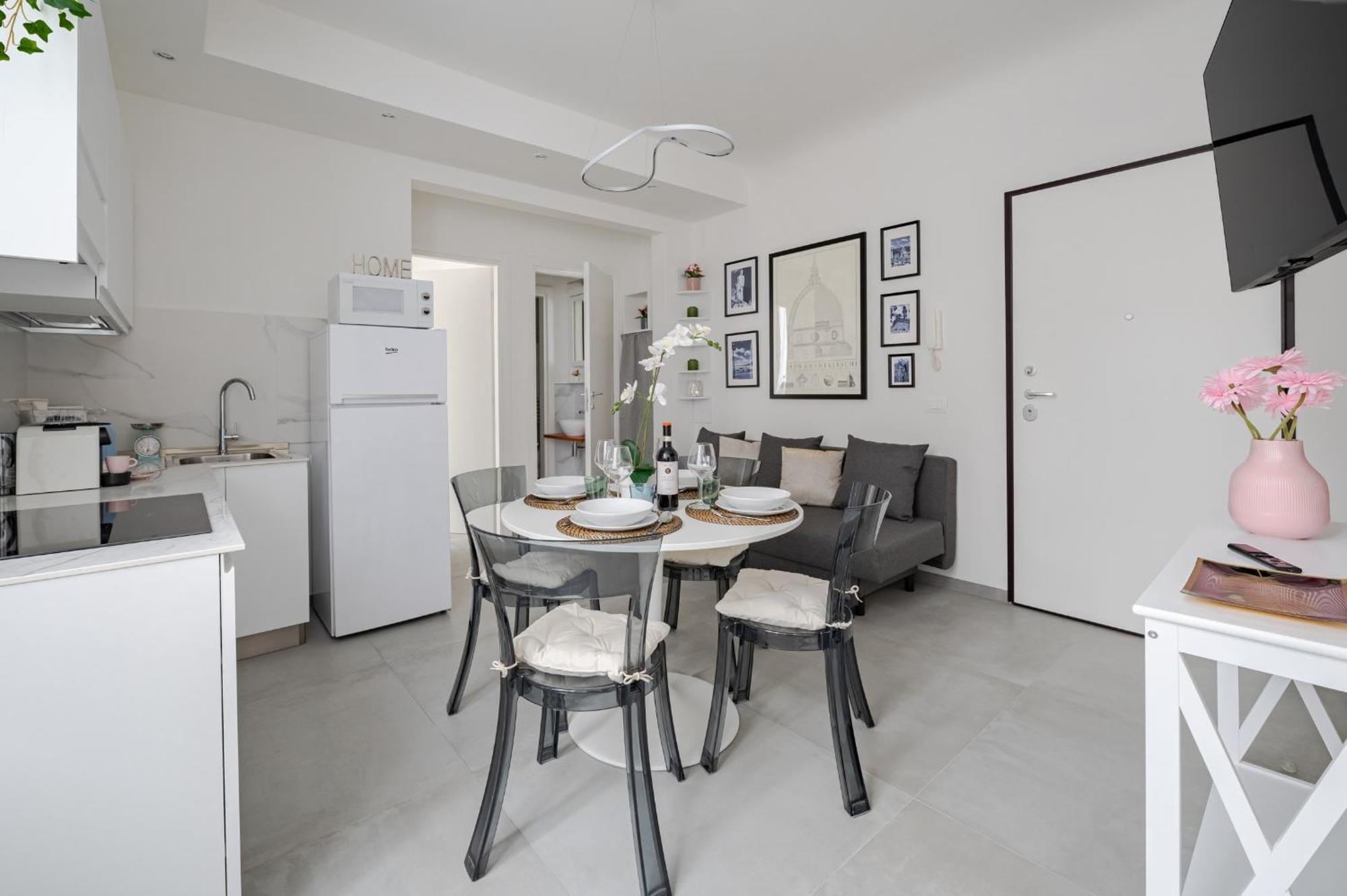 Apartamento Via Ponte Alle Mosse, 19 - Charming - A Chic, Newly Renovated Near Tram Leopolda, A Few Min From Downtown *